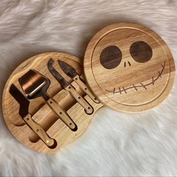 DISNEY DISNEYLAND JACK SKELLINGTON NBC KITCHEN CHEESE CHARCUTERIE WINE CHRISTMAS - Picture 1 of 9